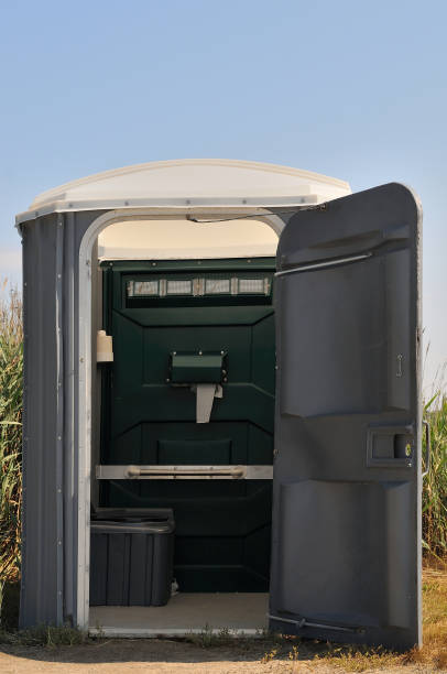 Best Construction site porta potty rental  in Okawvle, IL