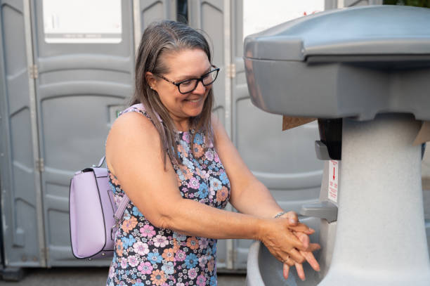 Best Porta potty rental for parties  in Okawvle, IL